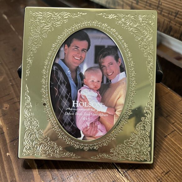 Vintage Holson Deluxe Brass Tone Mini-Album , Holds 48 4x6 Inch Photos - Picture 1 of 6